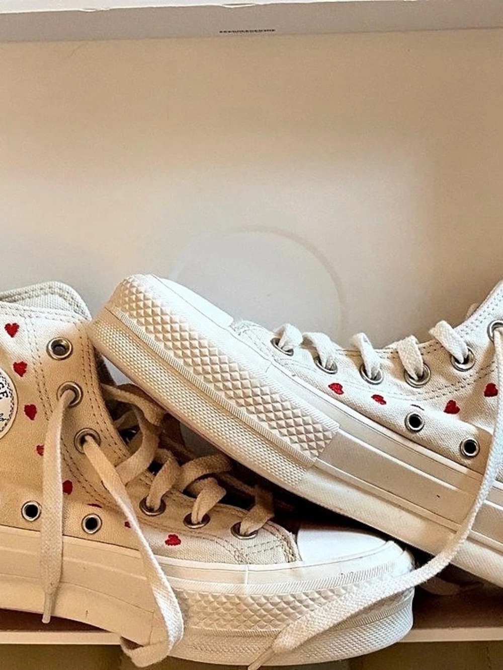 😍 Converse Chuck Taylor All Star Lift Platform Embroidered Red Hearts Lift Platf